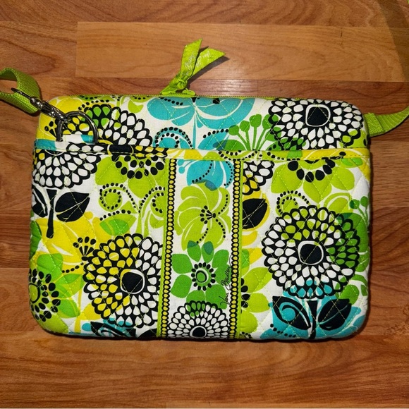 Vera Bradley Retired "Limes Up" Mini Laptop/iPad Hard Case Used Nice Condition - Picture 2 of 16